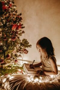 Planning for the upcoming school holidays? 🌈 As parents, we understand the joy of spending extra time with our children during this special season. However, for those navigating separation, it can be a challenging time to negotiate arrangements for the kids. - qld lawfirm legal advice children divorce seperation